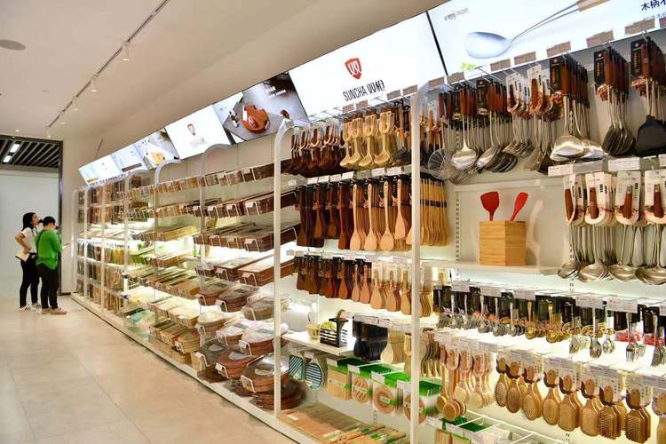 開業2小時銷售破千萬！華南地區最大日用百貨供應地迎“開門紅”，日用品銷售火爆